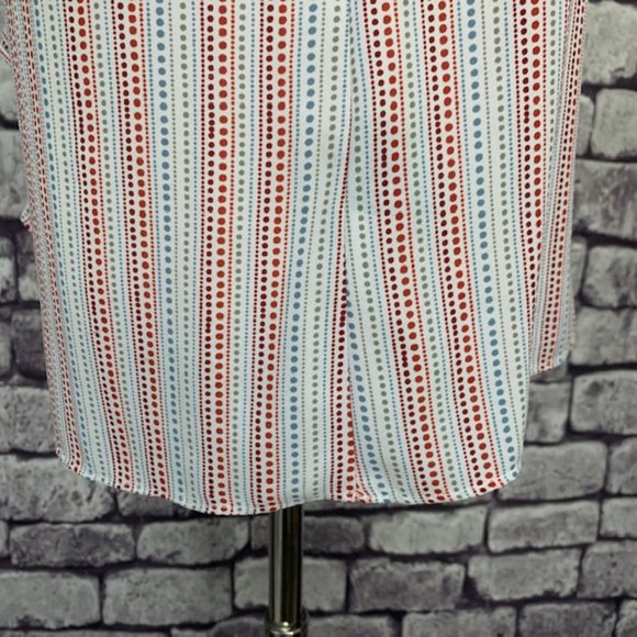 Simply Styled Blouse W/ Front Ruffle Size LP - Picture 5 of 9